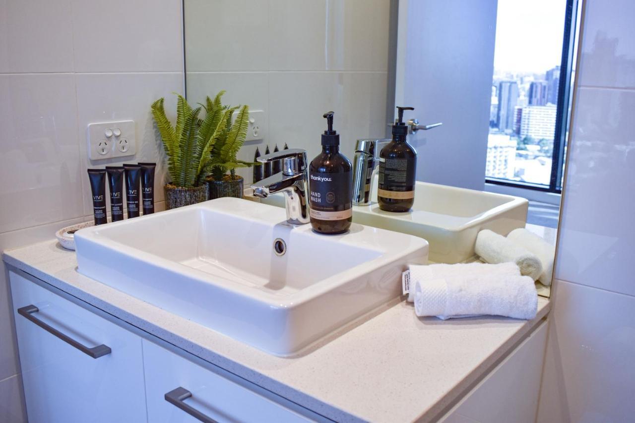 Deluxe 3 Bedroom Apartment In Southbank Melbourne Bagian luar foto